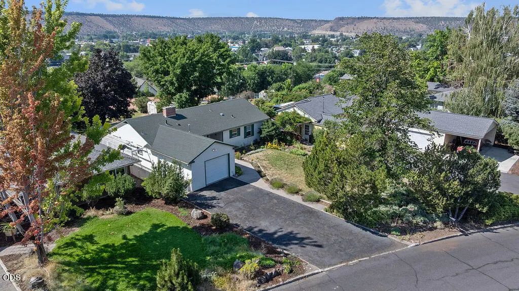 598 Ne Ochoco Avenue, Prineville