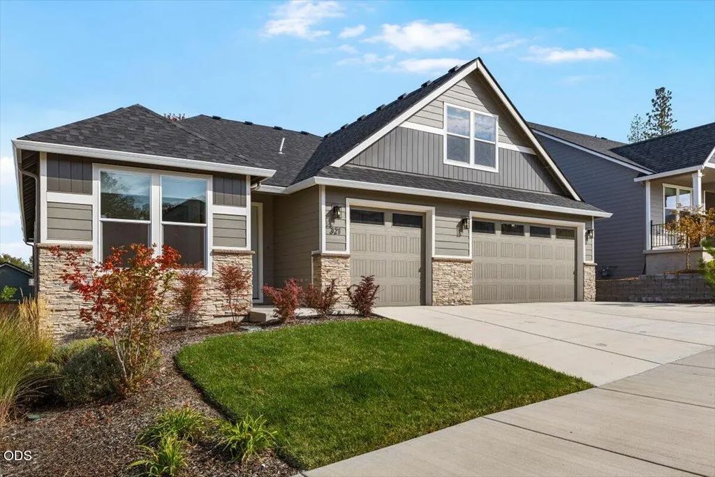 321 Arrowhead Trail, Eagle Point