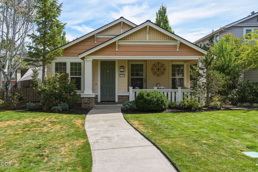 61574 Devils Lake Drive, Bend