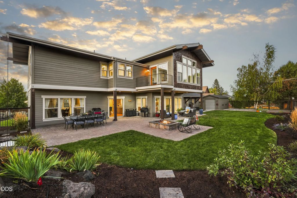 20921 Miramar Drive, Bend