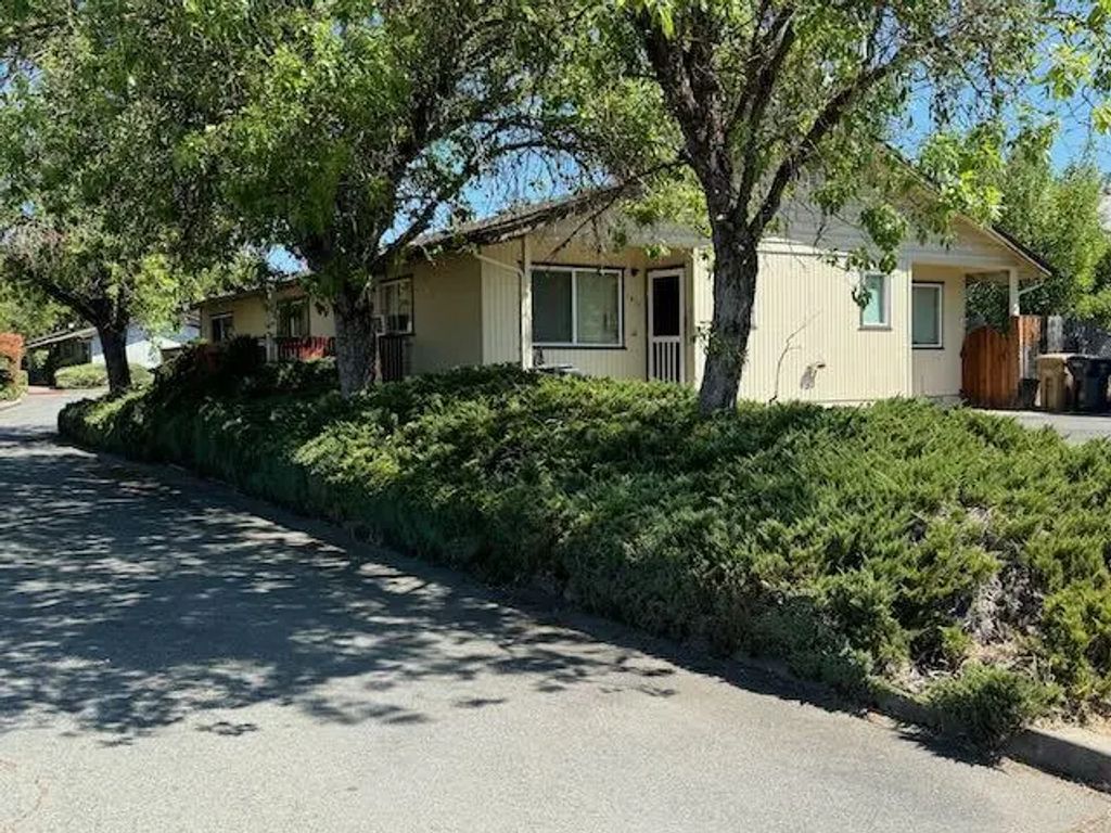 1410 Sw G Street, Grants Pass
