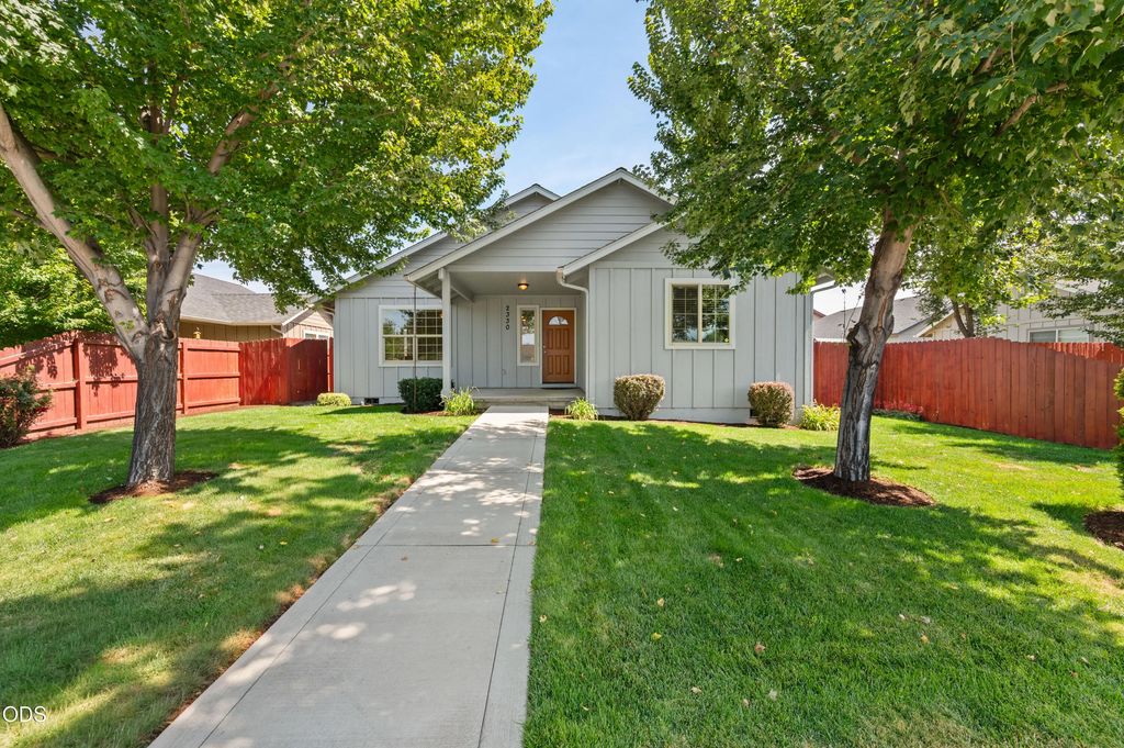2330 Nw 10th Street, Redmond