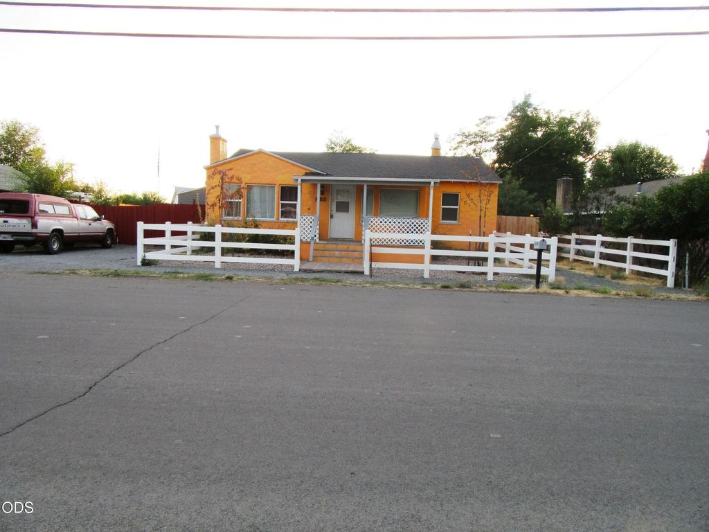 603 N East Street, Alturas