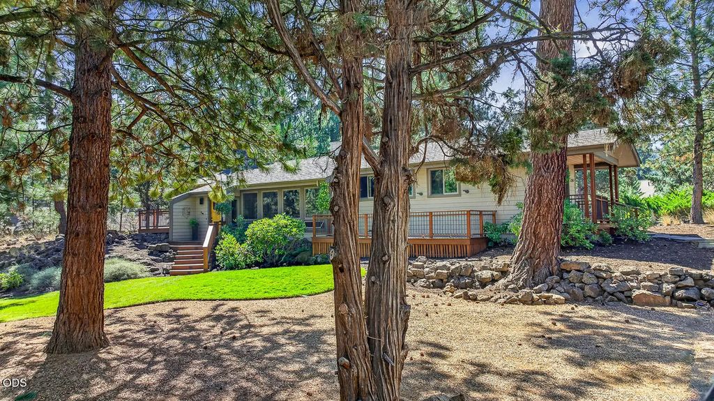 770 Nw Broken Arrow Road, Bend