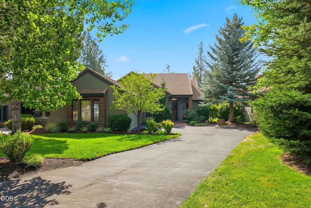 61927 Fall Creek Loop, Bend