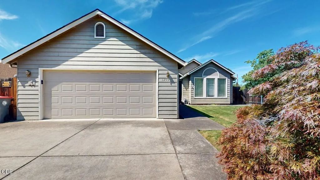 1259 N Modoc Avenue, Medford
