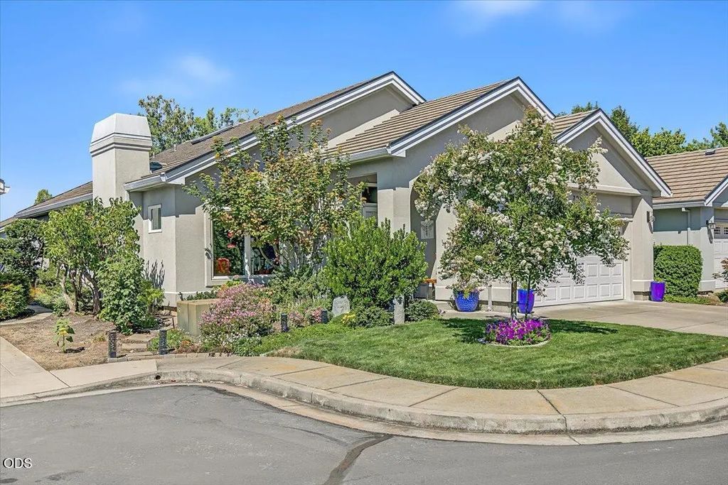 728 Cherrywood Drive, Medford