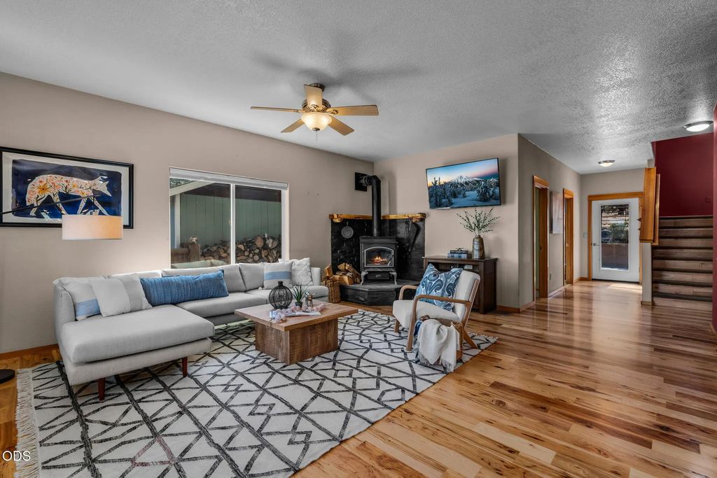62262 Chickadee Lane, Bend