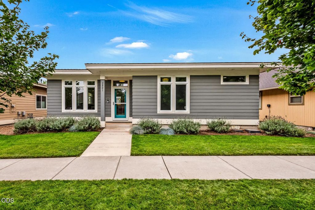 2801 Ne Great Horned Place, Bend