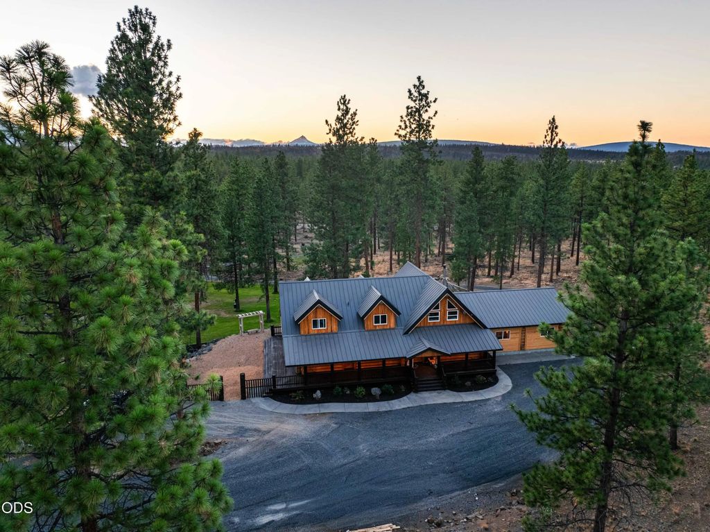 17031 Wilt Road, Sisters