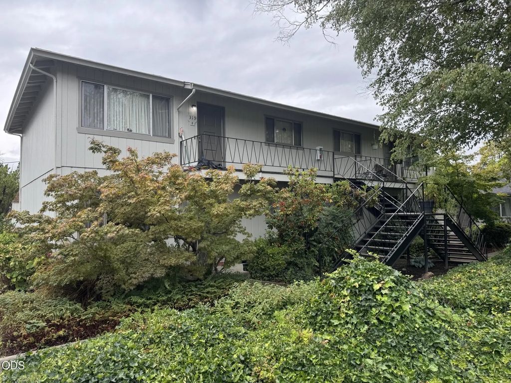 305 Ne C Street, Grants Pass