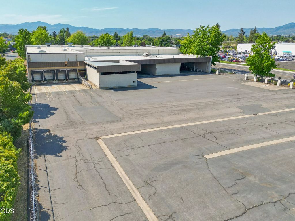 501 Airport Road, Medford