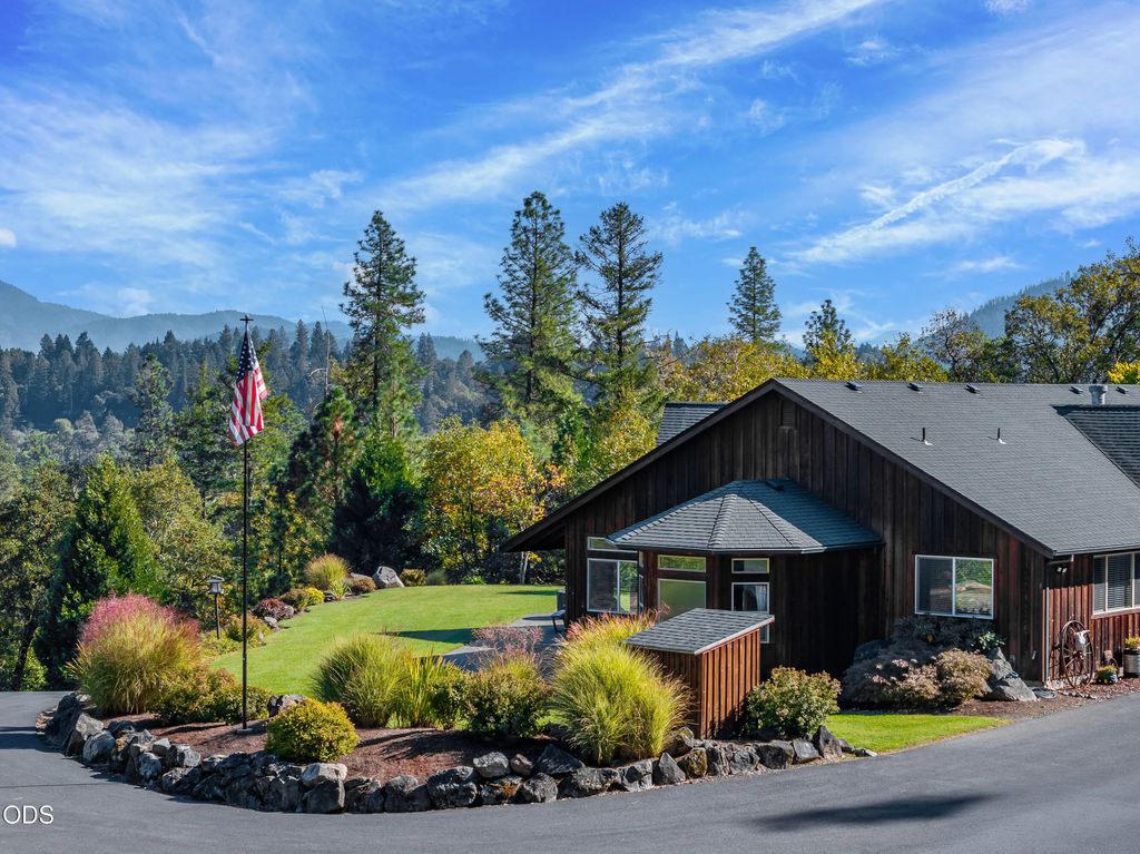 850 Riverbanks Road, Grants Pass