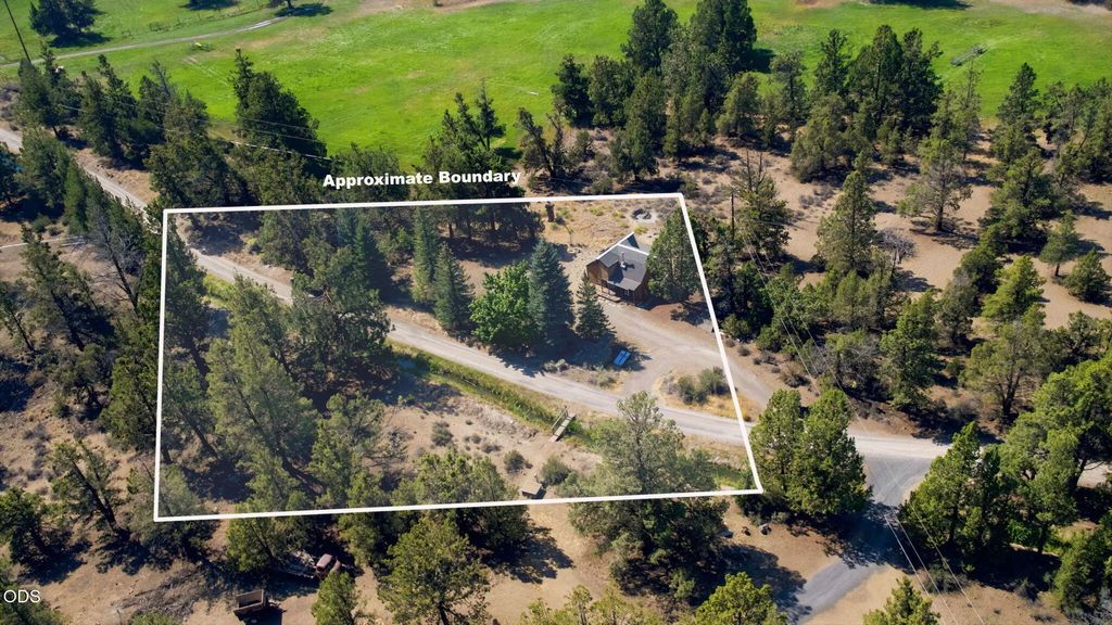 63379 Hamehook Road, Bend