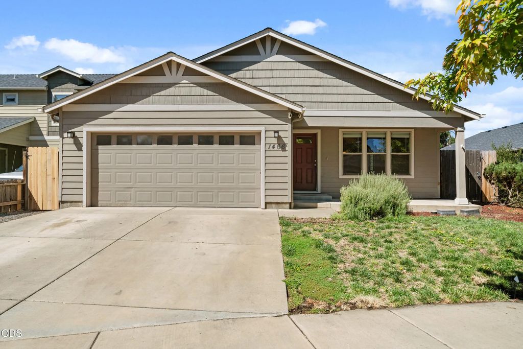 1466 Clearsprings Drive, Medford