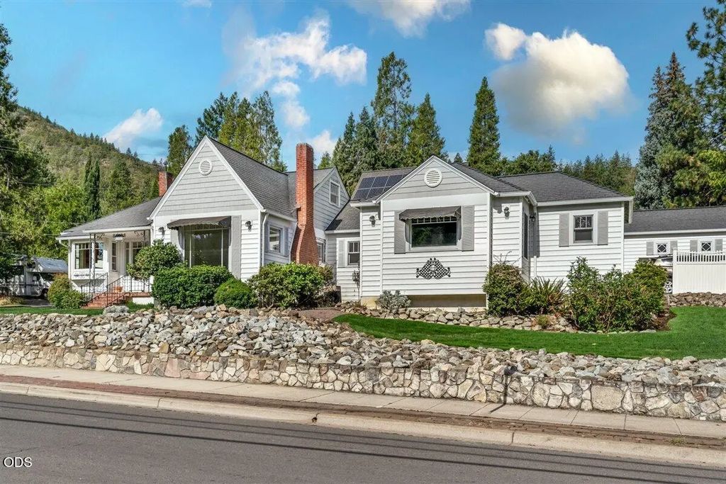 119 Granite Street, Ashland