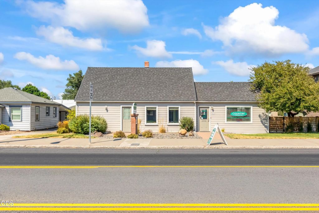 727 Nw 3rd Street, Prineville