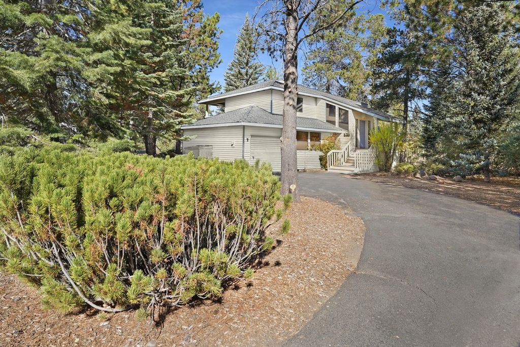 17704 Rogue Lane, Sunriver