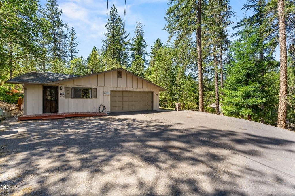 340 Dawn Allan Drive, Grants Pass