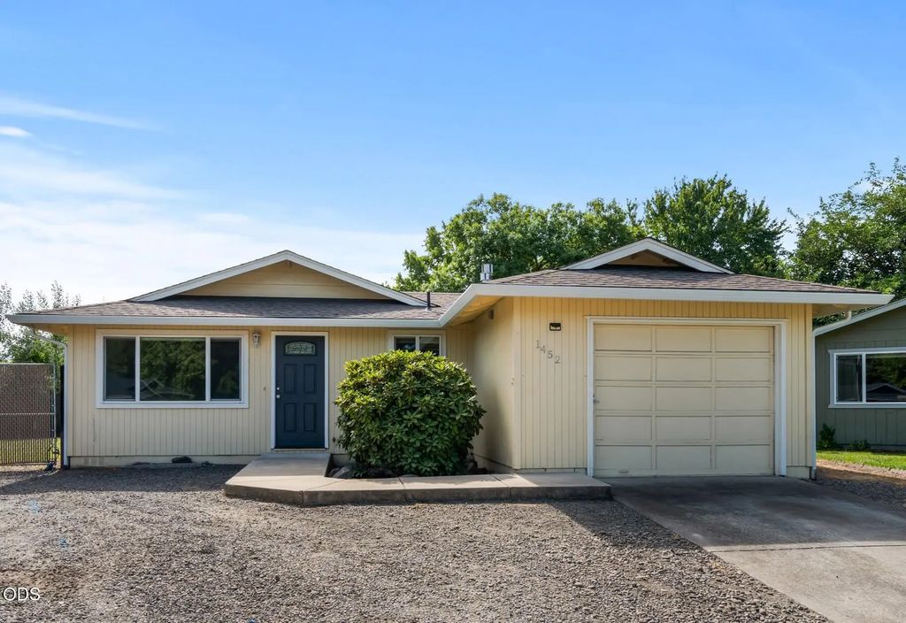 1452 Carolyn Circle, Medford