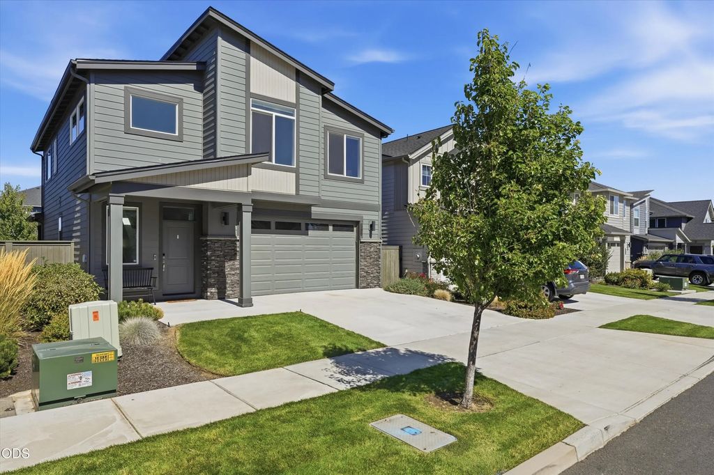 20732 Se Iron Horse Lane, Bend