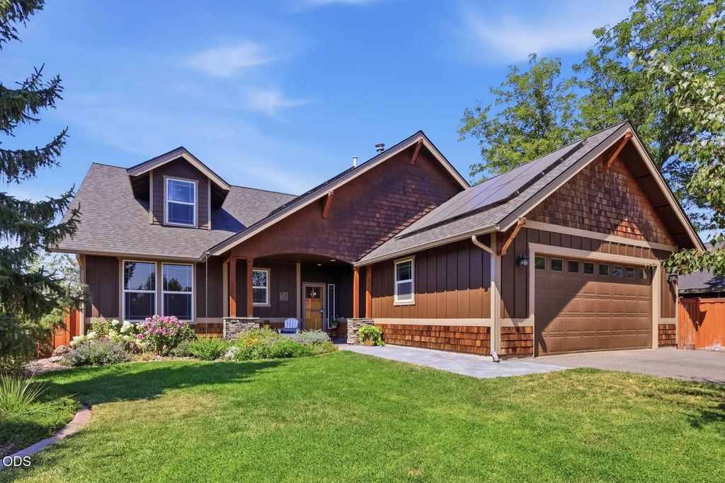 2238 Nw Oak Avenue, Redmond
