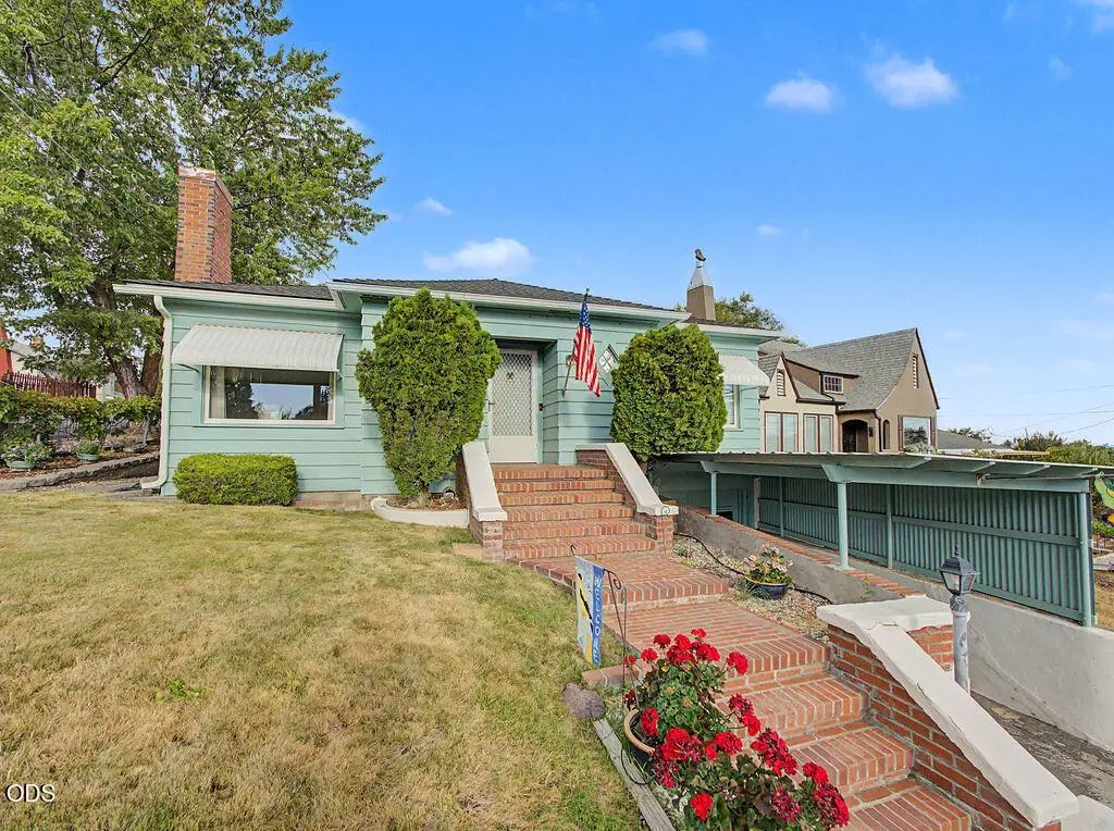 247 Hillside Avenue, Klamath Falls