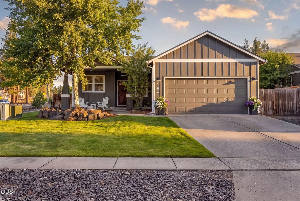 61076 Honkers Lane, Bend