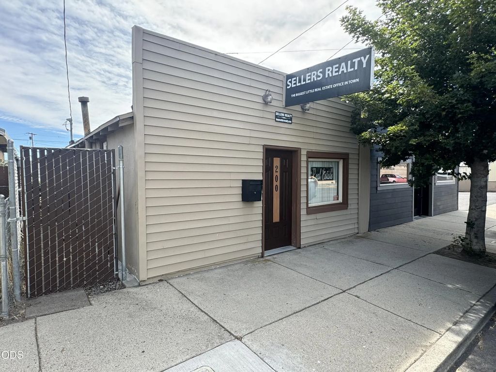200 E Main Street, Klamath Falls