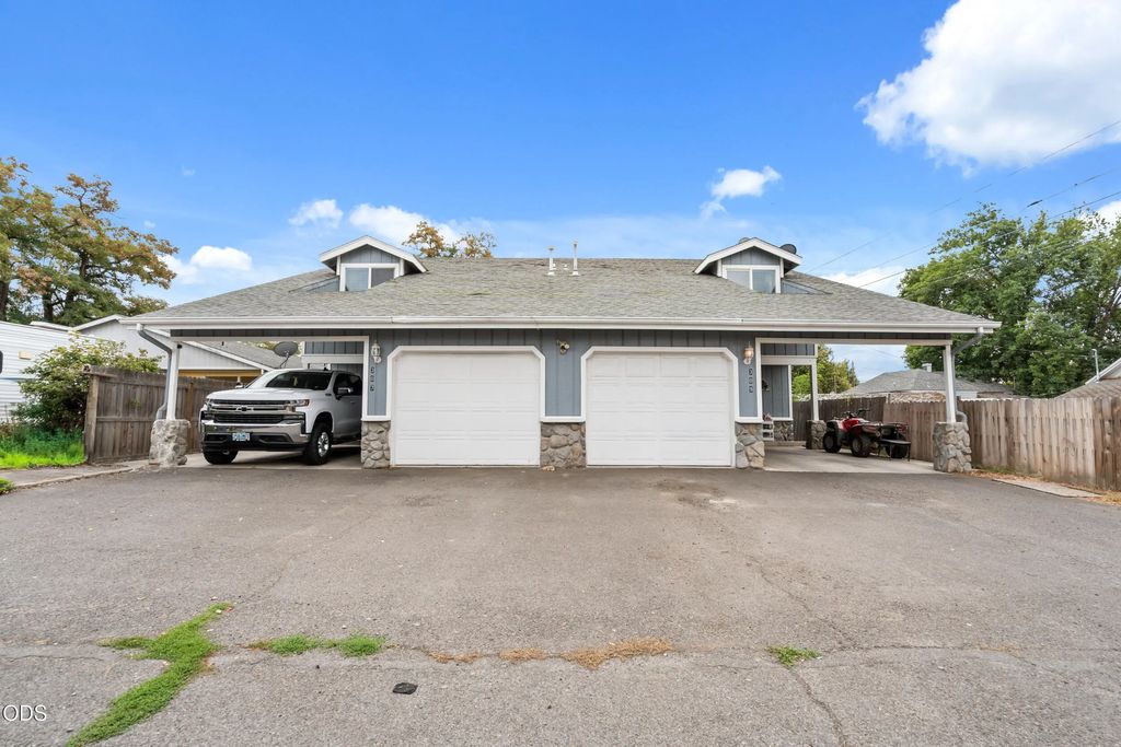 307 W Clark Street, Medford