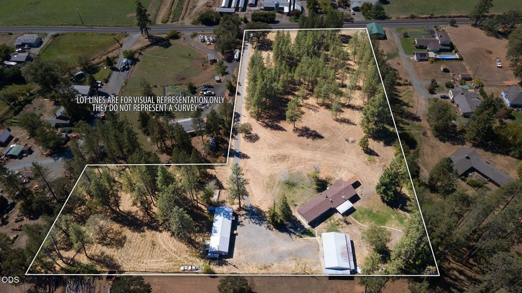 6141 New Hope Road, Grants Pass