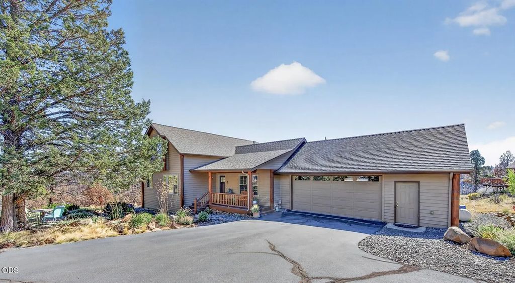 17555 Mountain View Road, Sisters