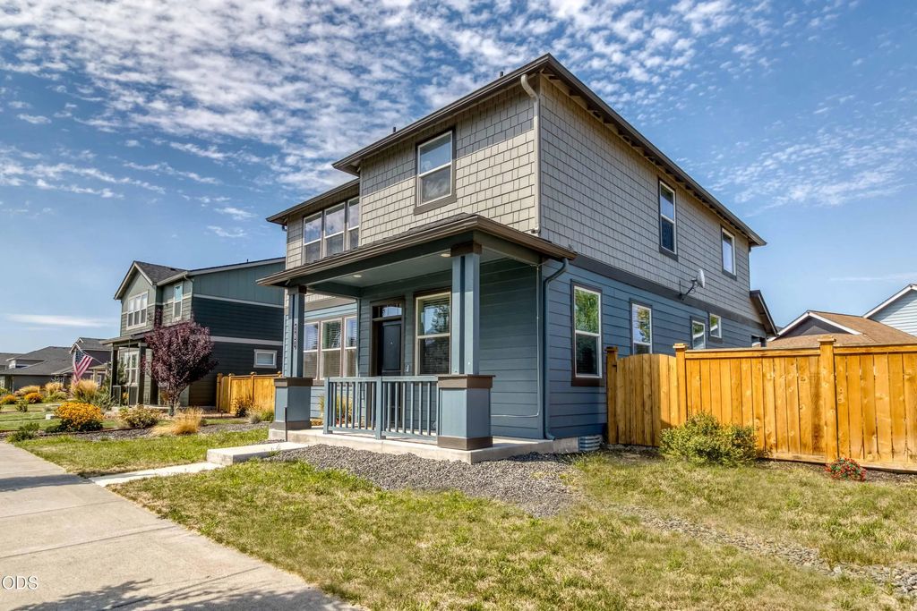 787 Ne Union Loop, Prineville