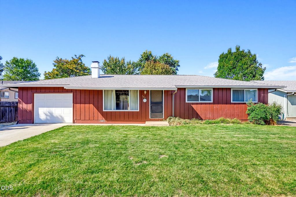 520 Elm Way, Eagle Point