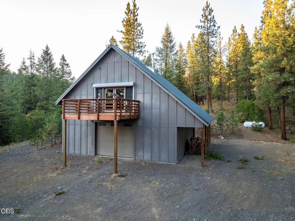 95377 E Goose Creek Road, Baker City