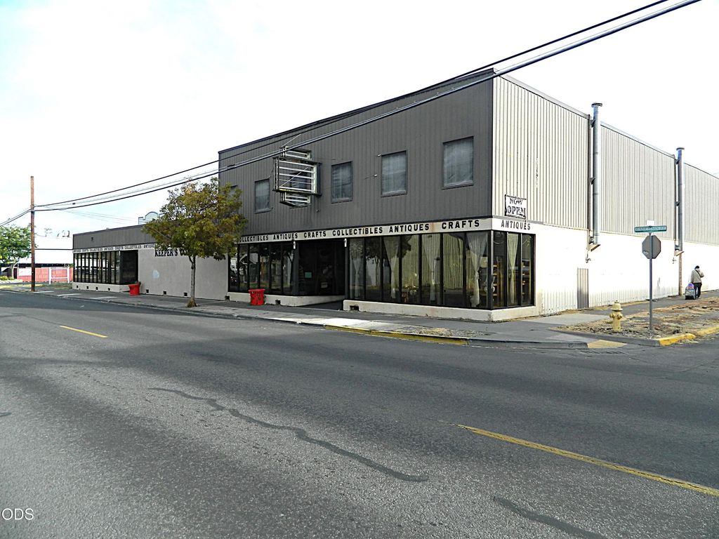 195 E Main Street, Klamath Falls