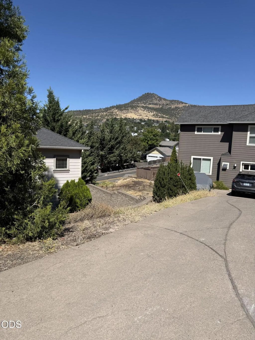 4101 Barbara Jean Way, Medford