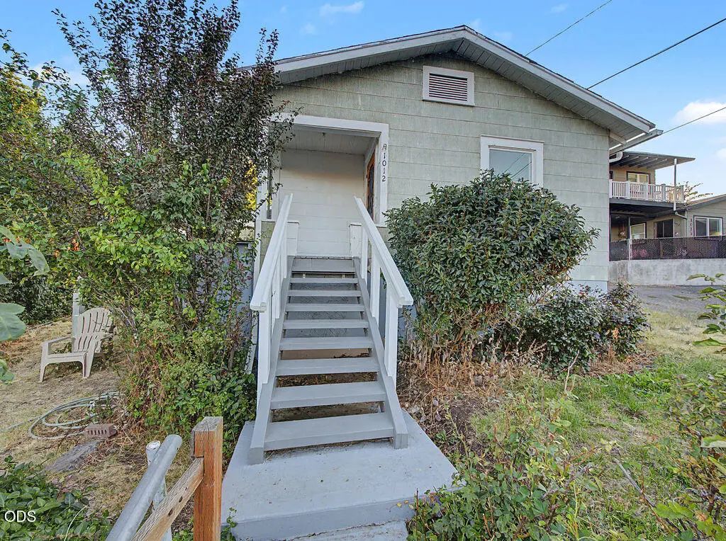 1012 N 8th Street, Klamath Falls