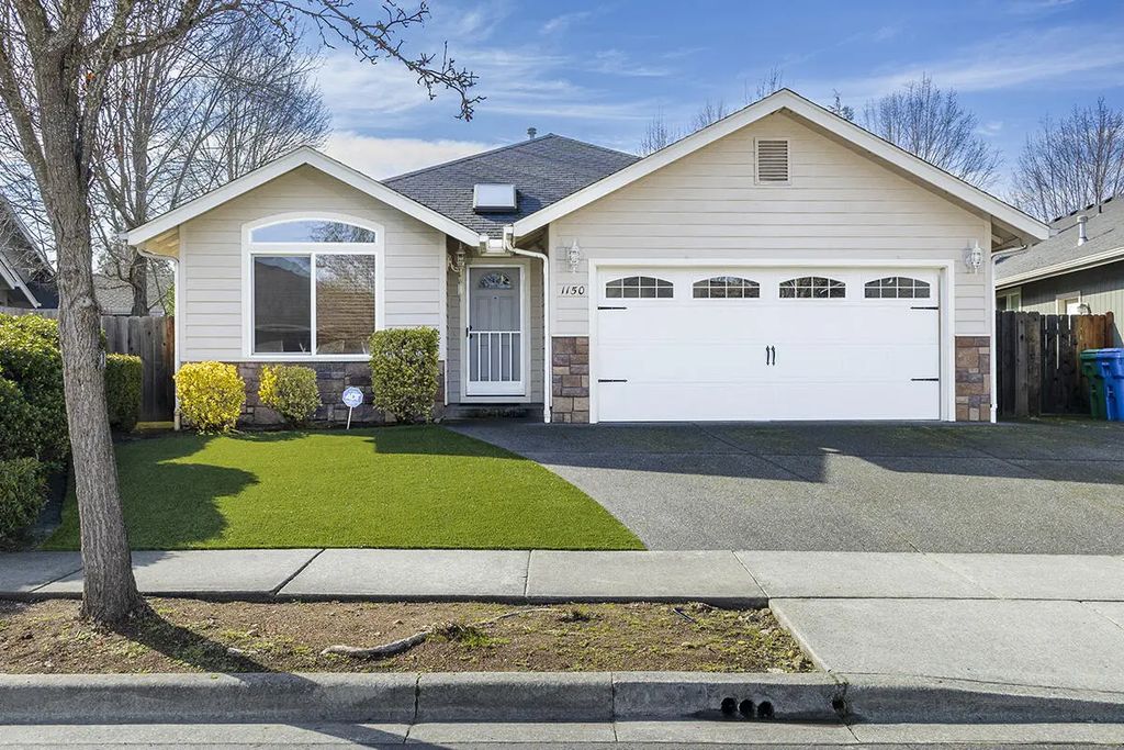 1150 Angler Lane, Grants Pass