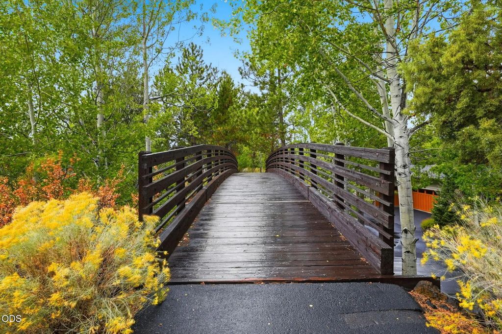 19052 Mt. Shasta Drive, Bend