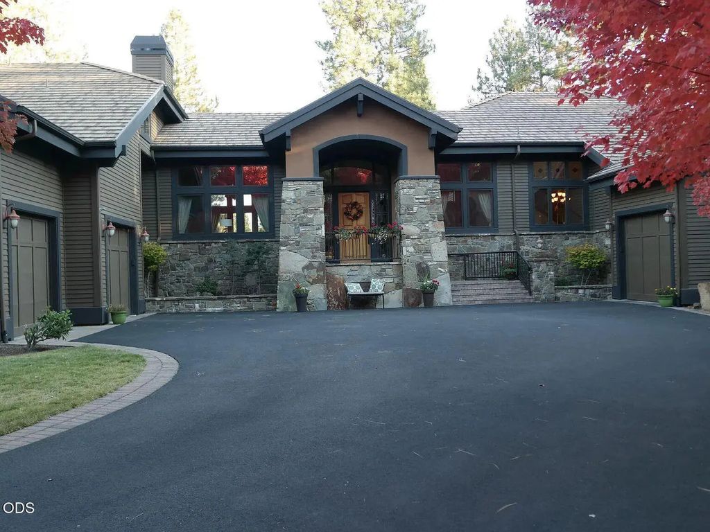 61858 Bunker Hill Court, Bend
