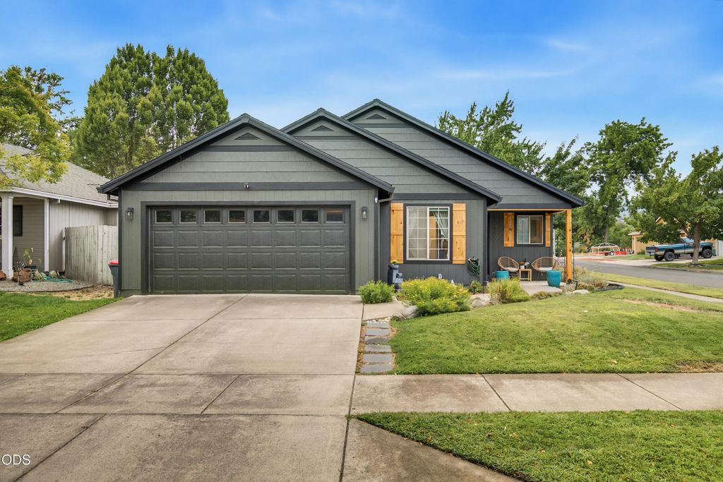 719 Nobility Drive, Medford