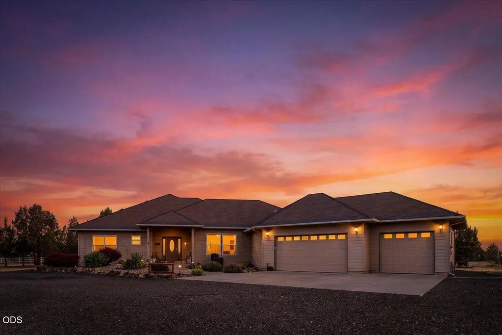 7218 Sw Onyx Road, Terrebonne