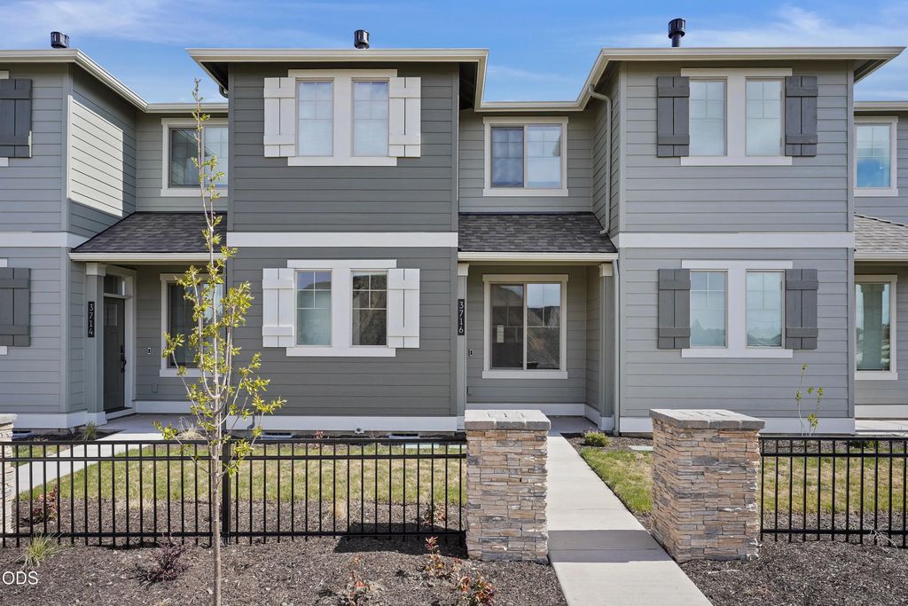 3716 Ne Petrosa Avenue, Bend