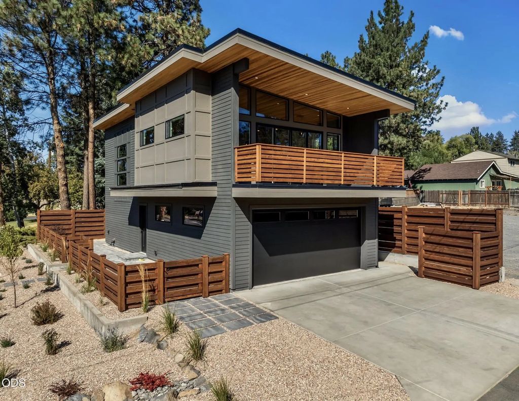 1530 Ne 6th Street, Bend