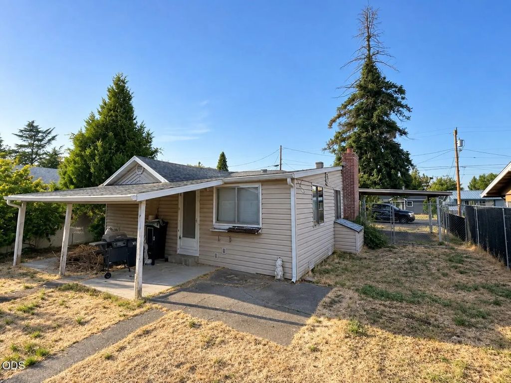 500 Grand Avenue, Central Point