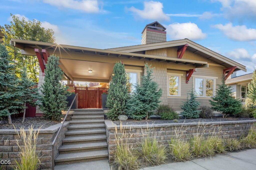 1657 Nw Mt Washington, Bend