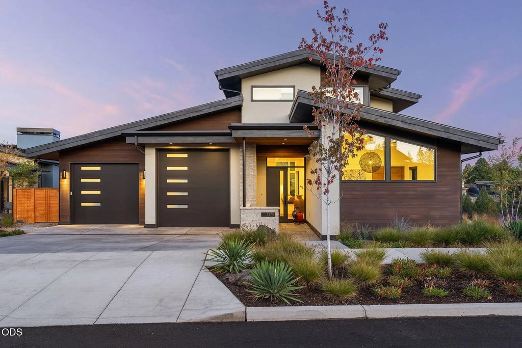 3175 Nw Strickland Way, Bend