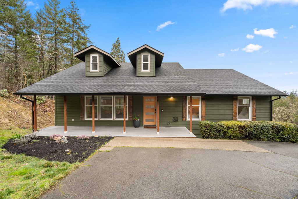 170 Pine Ridge Drive, Grants Pass