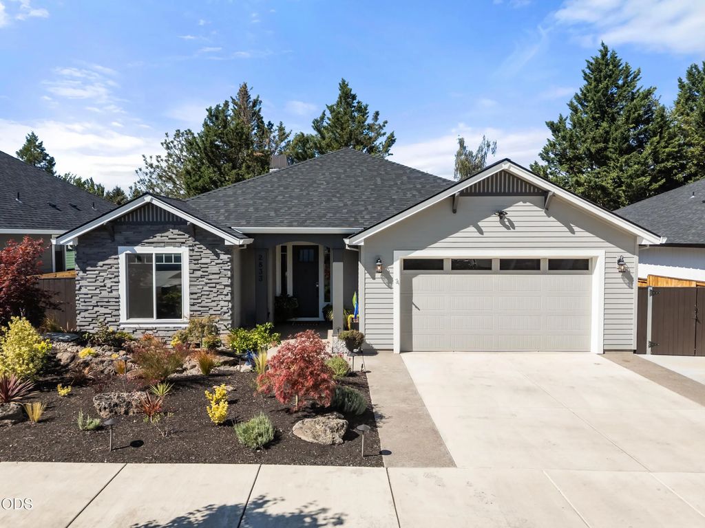 2833 Caldera Lane, Medford